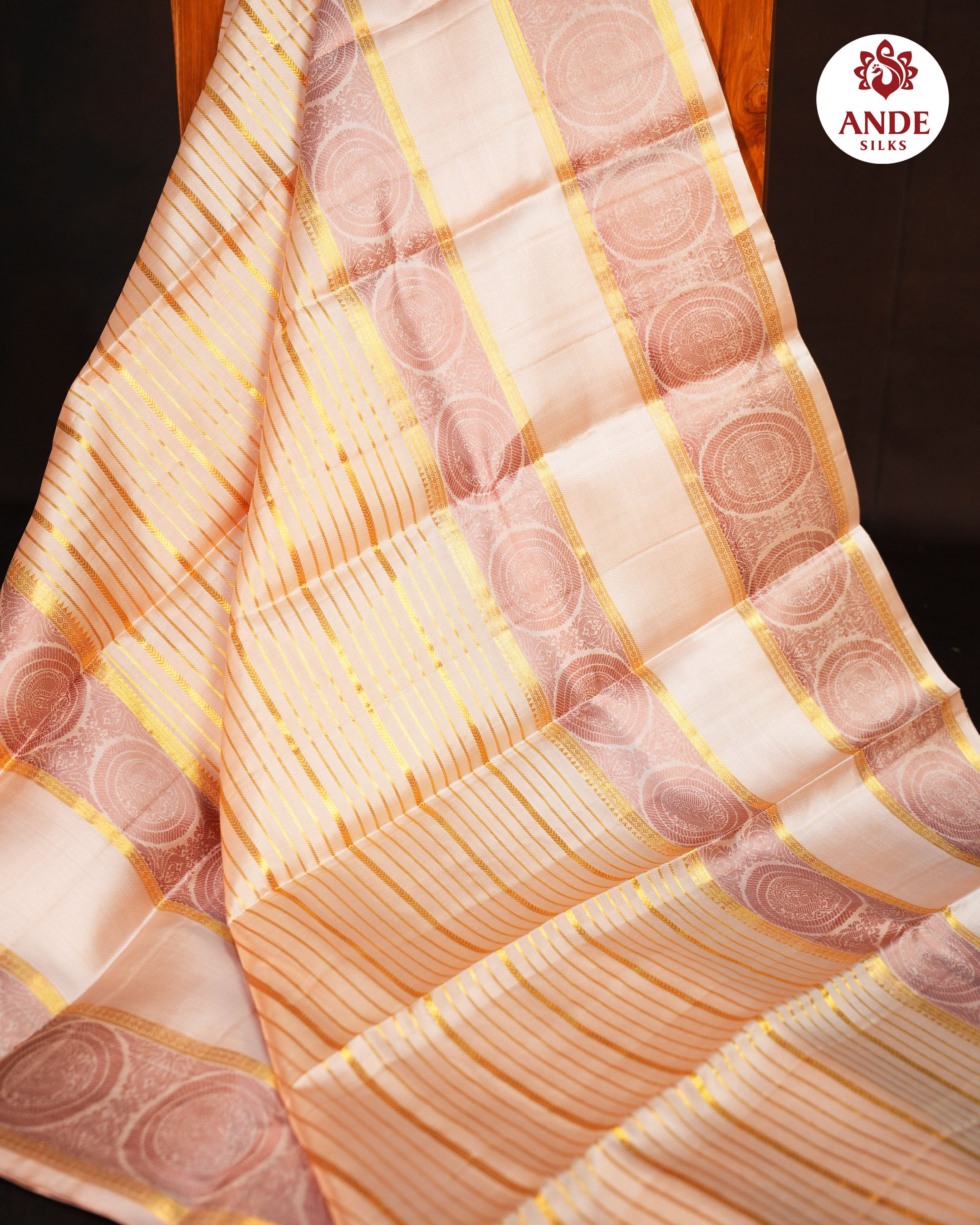 Cream Kanchi Pattu Saree with Elegant Zari Border