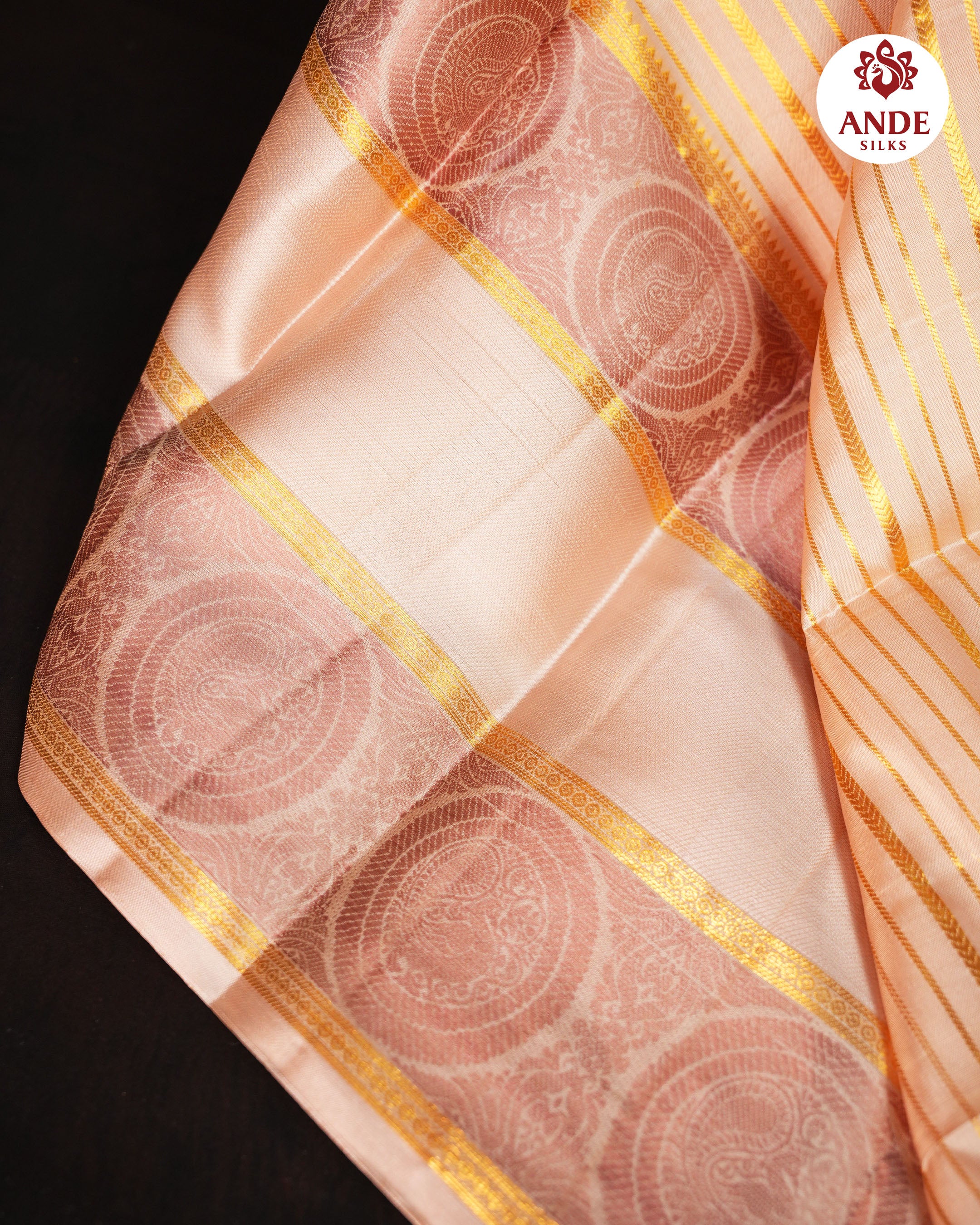 Cream Kanchi Pattu Saree with Elegant Zari Border