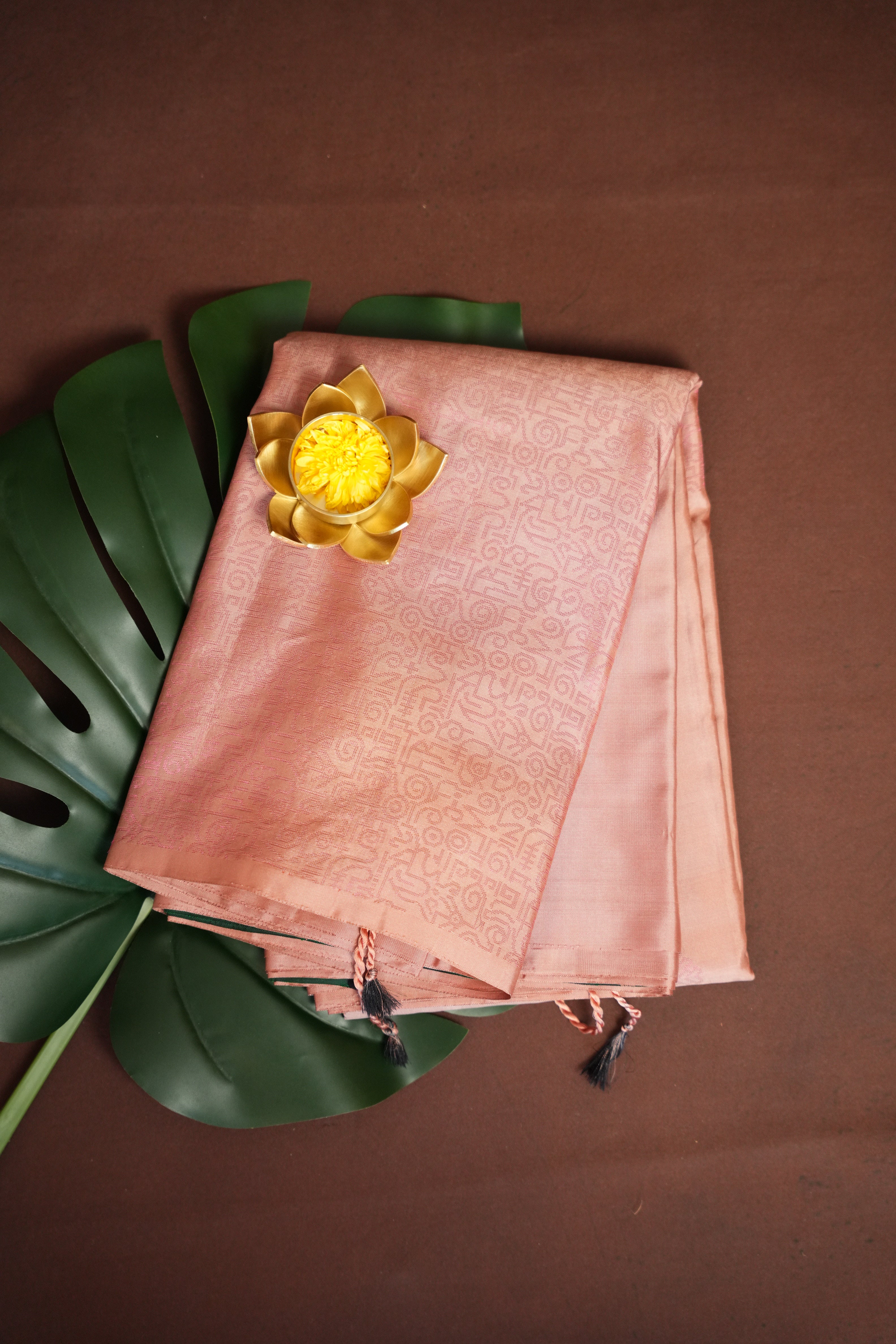 Kanchi Pattu Borderless Saree Fusion Peach Minimal | Ande Silks