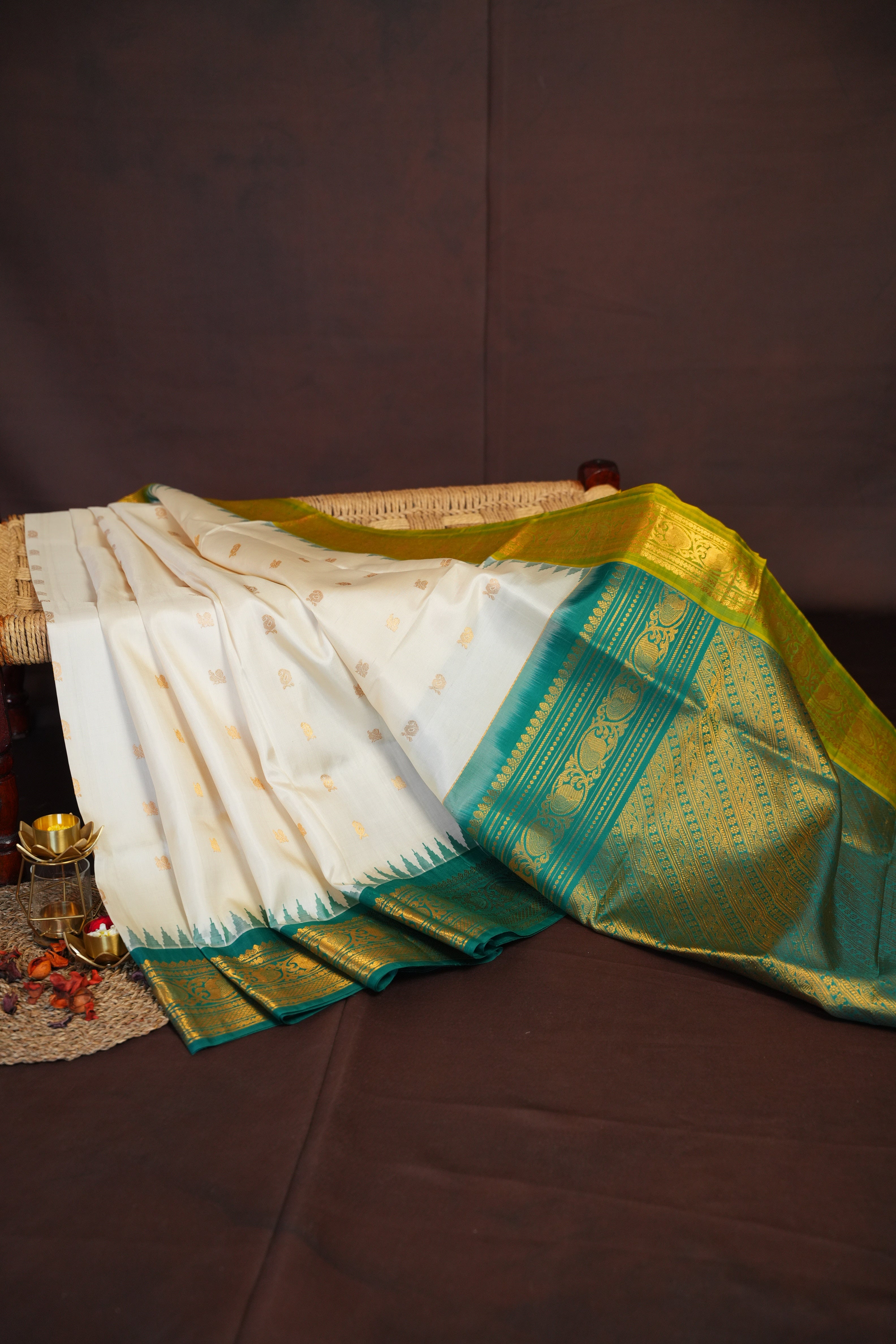 Cream Gadwal Vintage Collection Saree with Green Border | Ande Silks