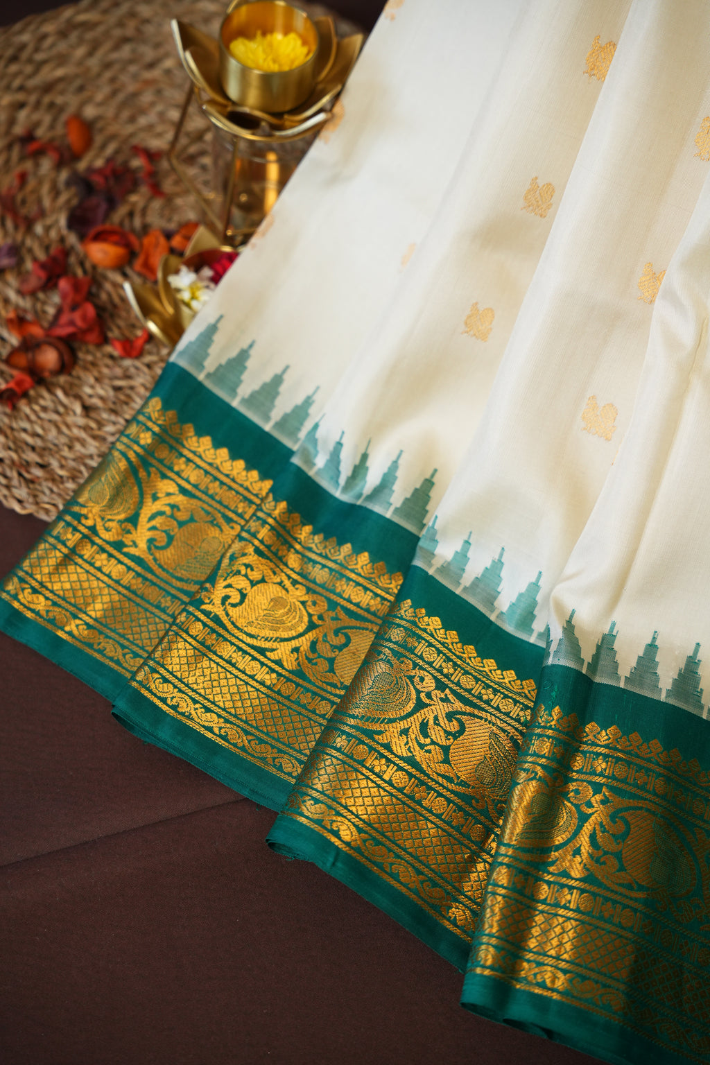 Cream Gadwal Vintage Collection Saree with Green Border | Ande Silks