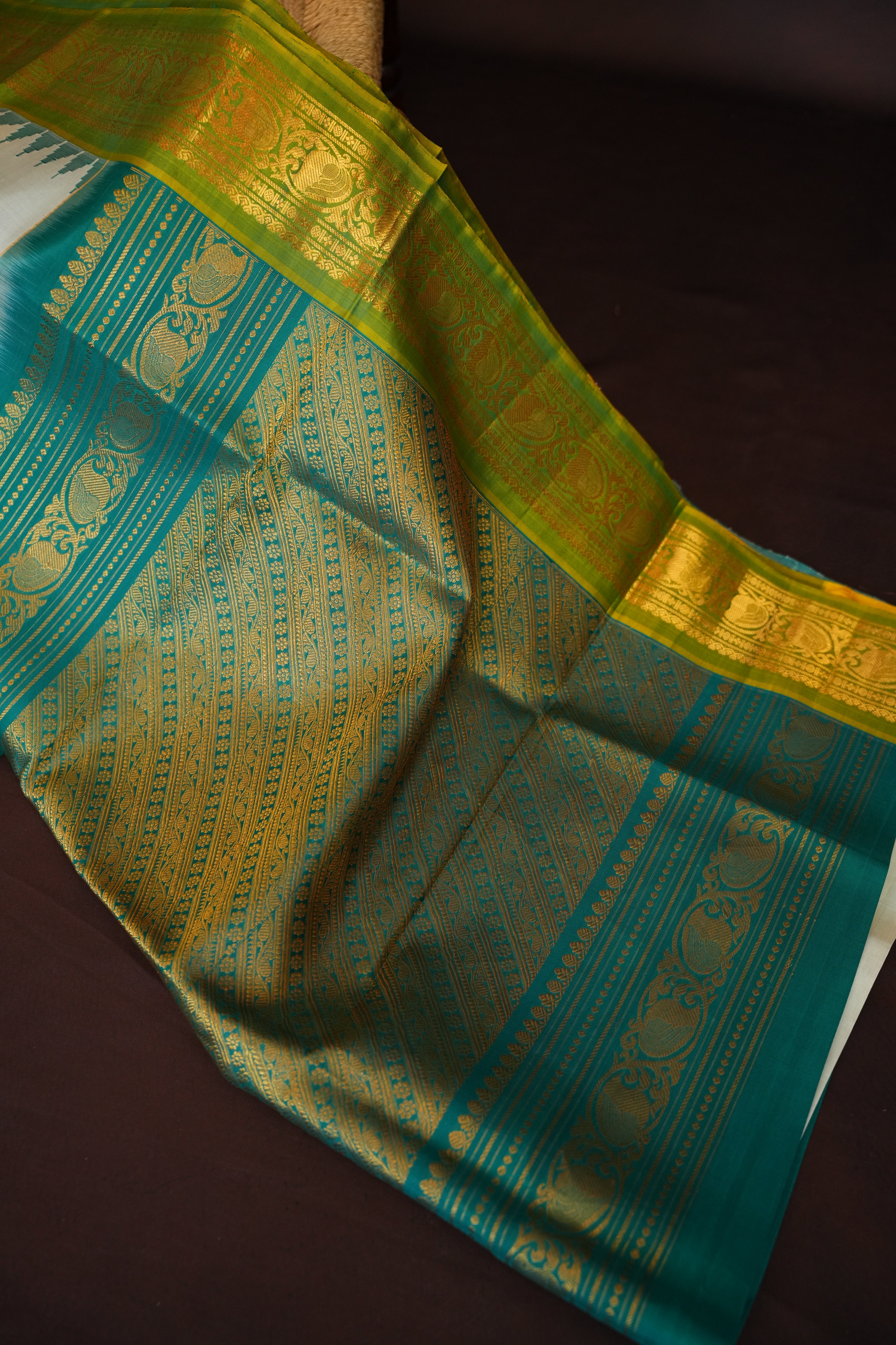 Cream Gadwal Vintage Collection Saree with Green Border | Ande Silks
