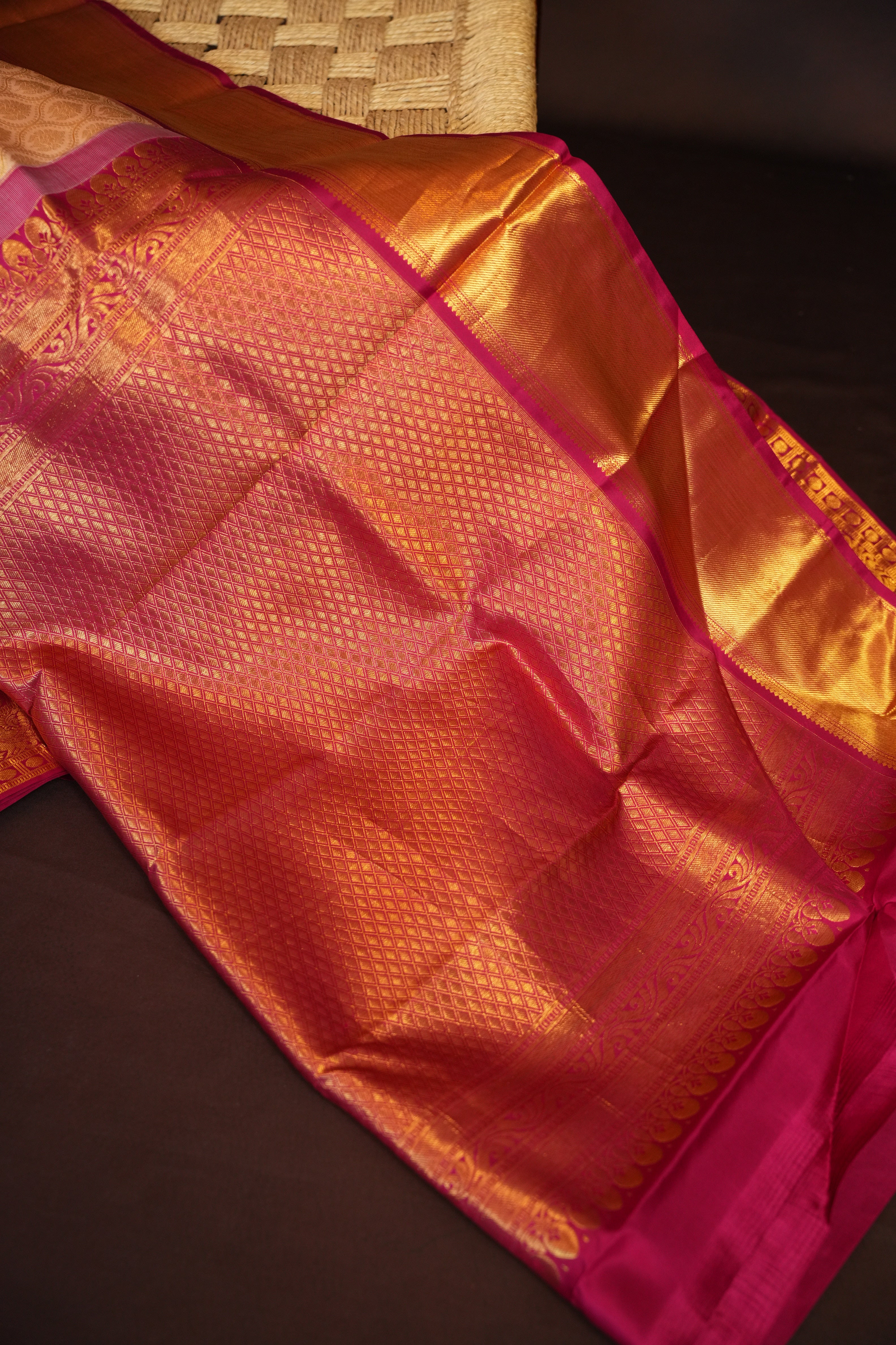 Kanchi Pattu Saree Bridal Collection – Elegant Gold & Pink Silk