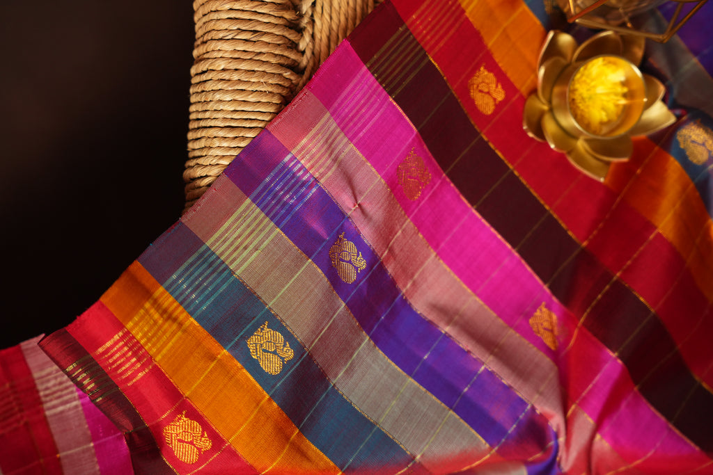Kanchi Pattu Borderless Saree Fusion Checks Red | Ande Silks