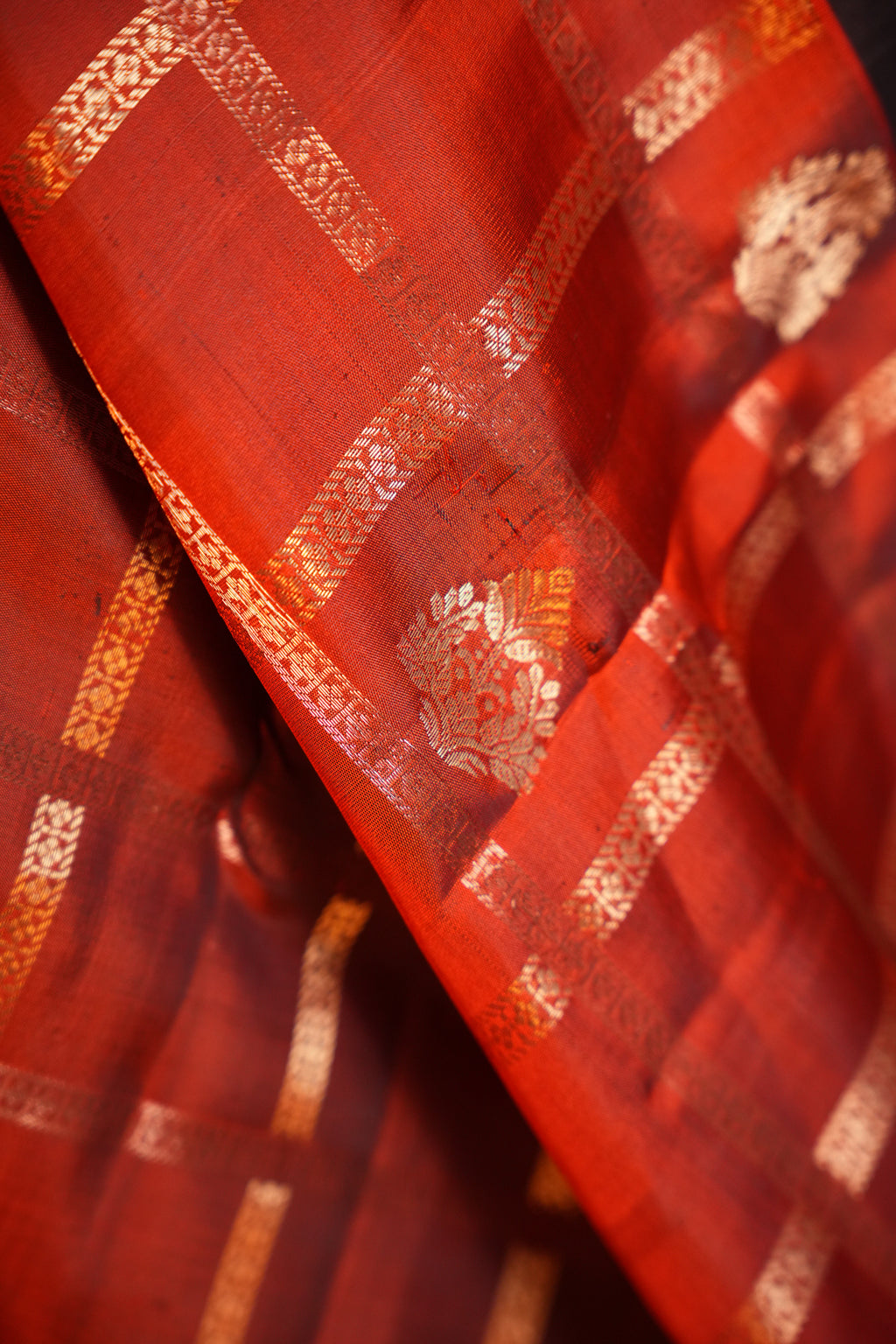 Vintage Kanchi Checks Saree in Rust with Rich Zari Border