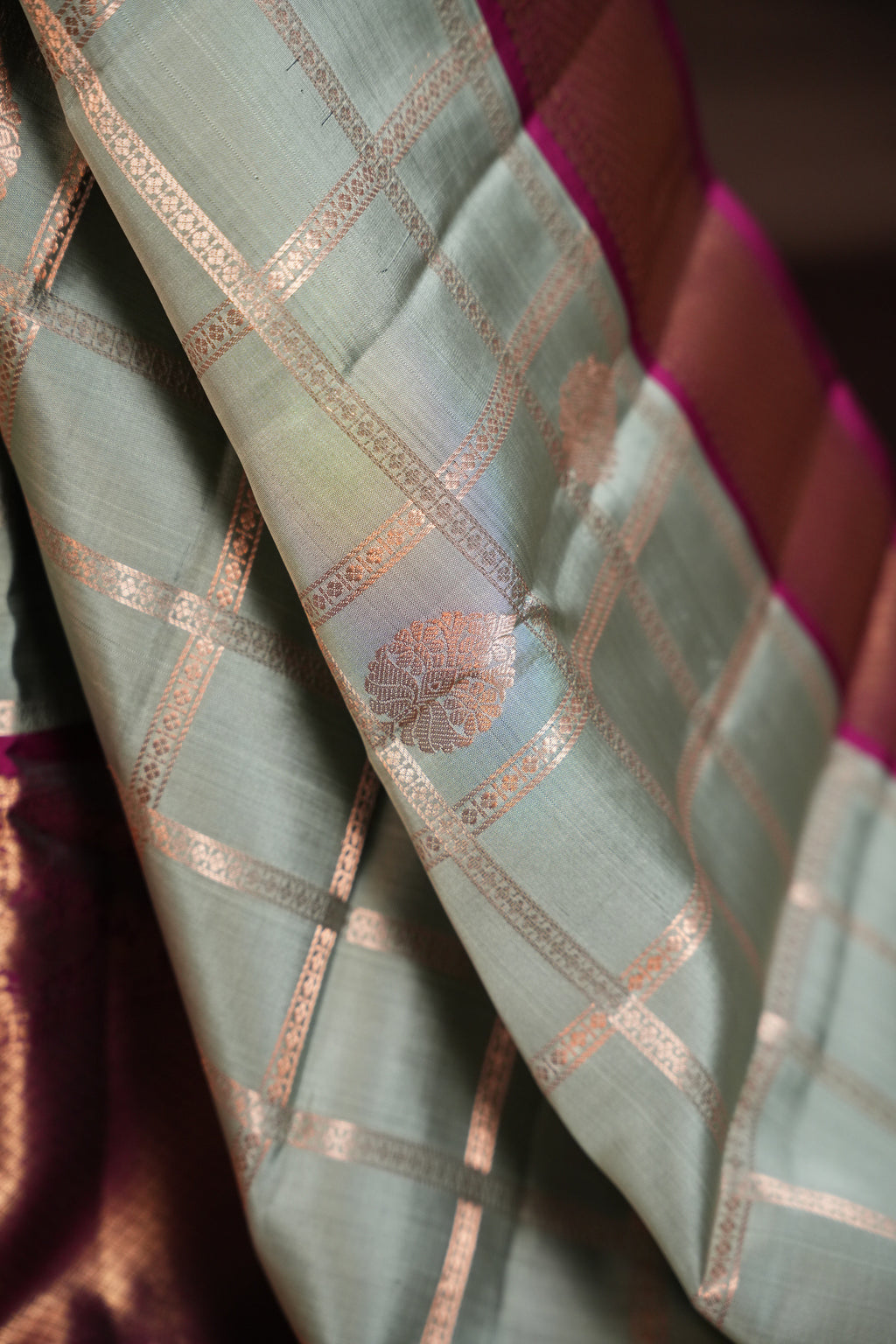 Vintage Kanchi Checks Saree in Silver Grey & Magenta