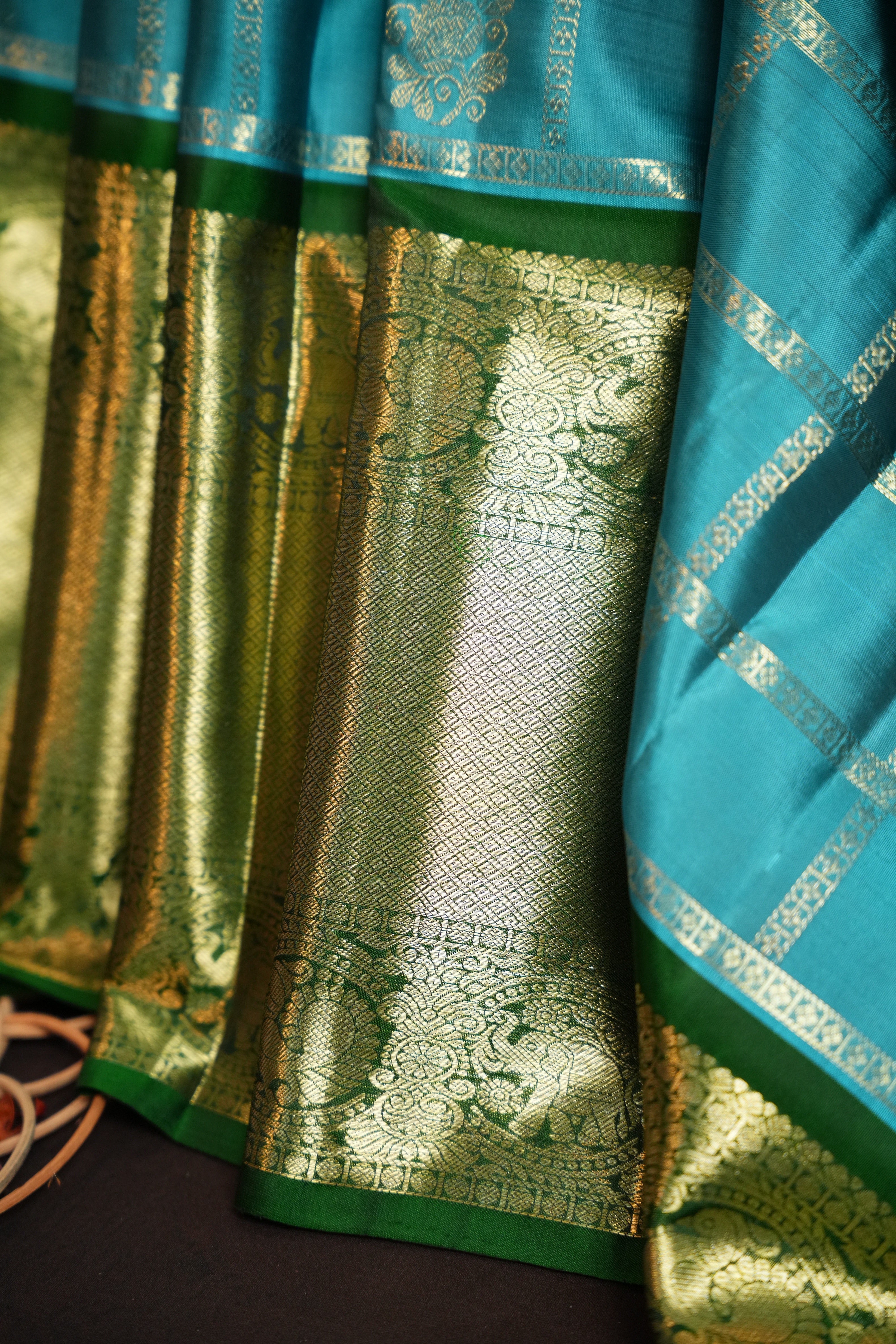 Vintage Kanchi Checks Saree in Sky Blue & Emerald Green