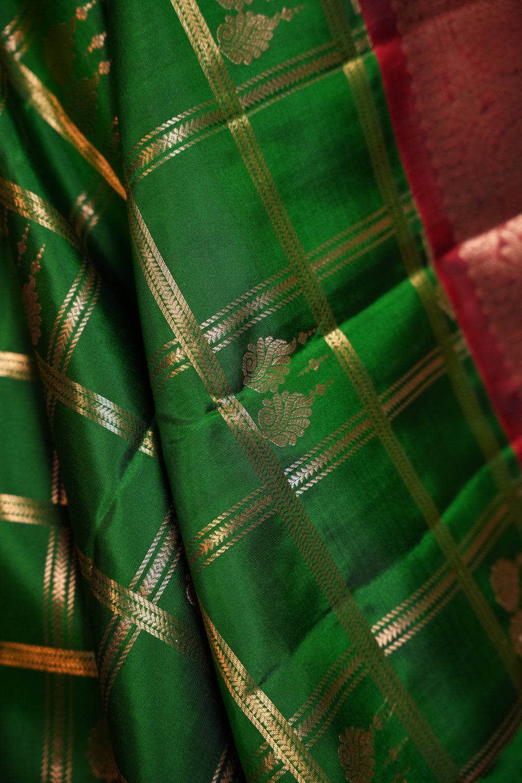 Vintage Kanchi Checks Saree with Traditional Zari Border