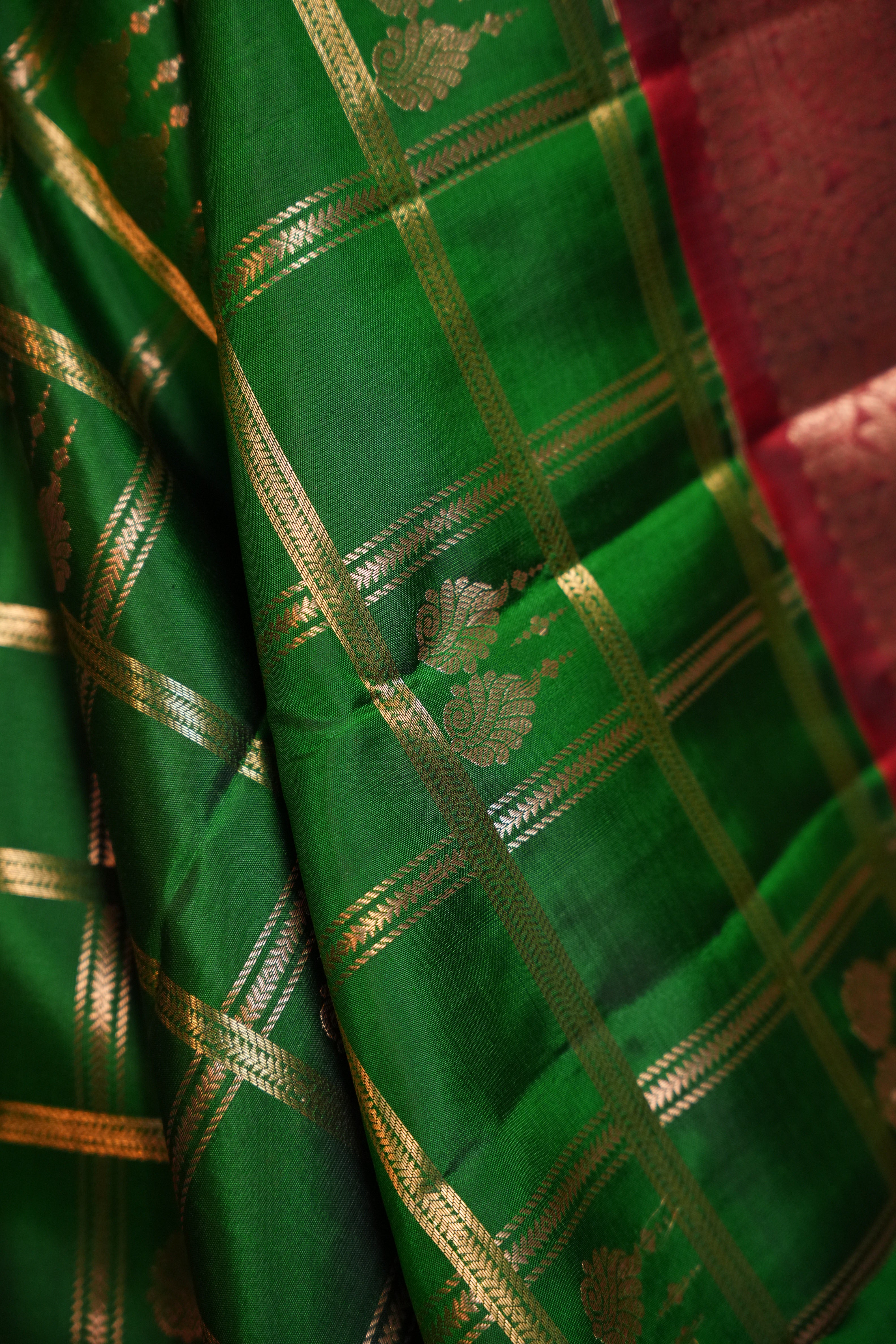 Vintage Kanchi Checks Saree with Traditional Zari Border