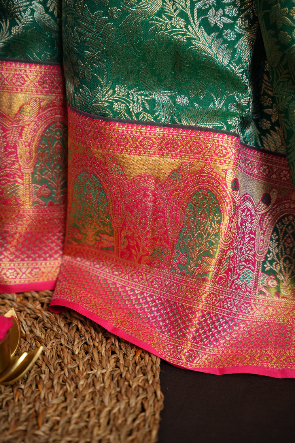 Green Kanchi Meena Border Saree with Pink Zari Border