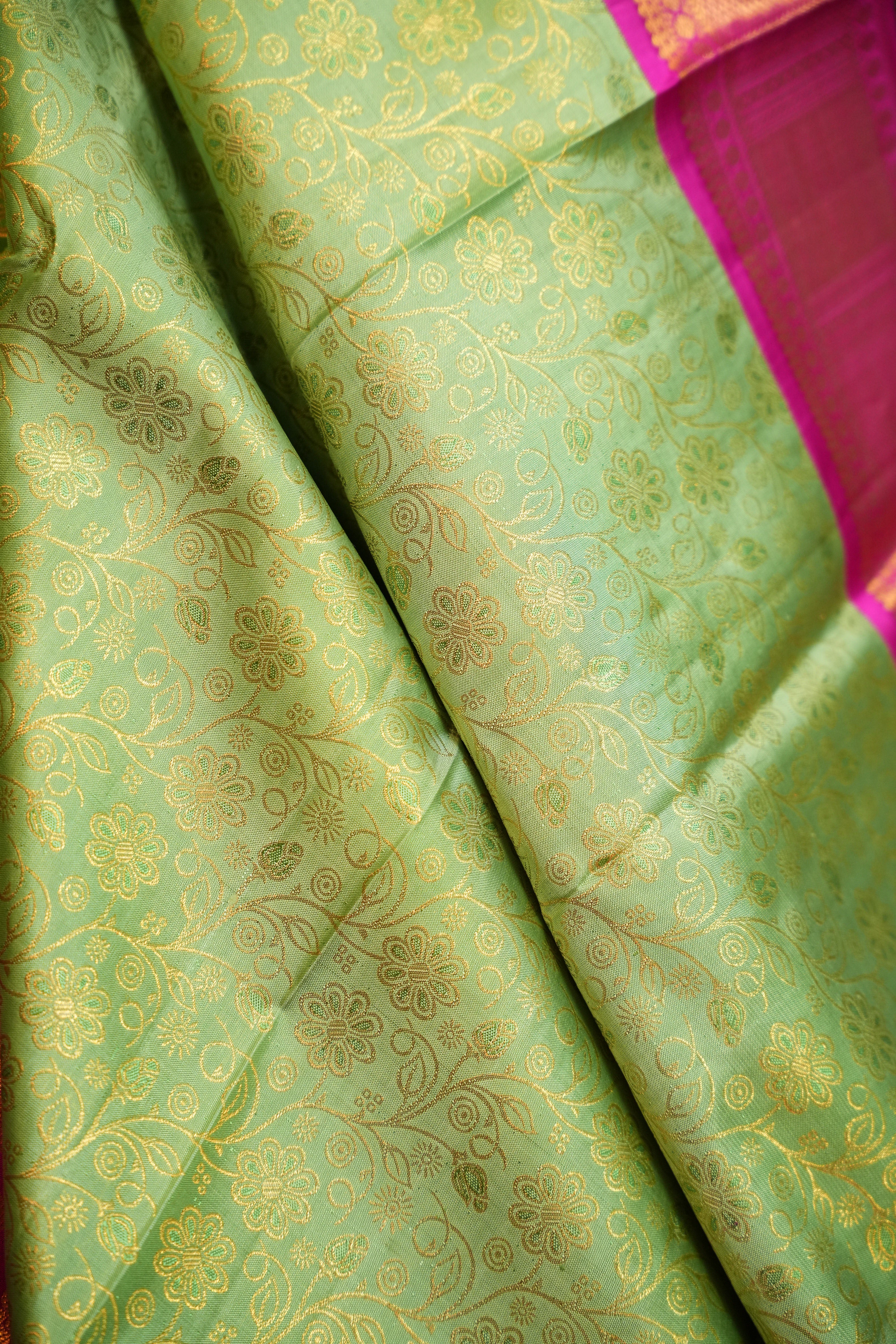 Bridal Maharani Border Saree with Traditional Zari Weave