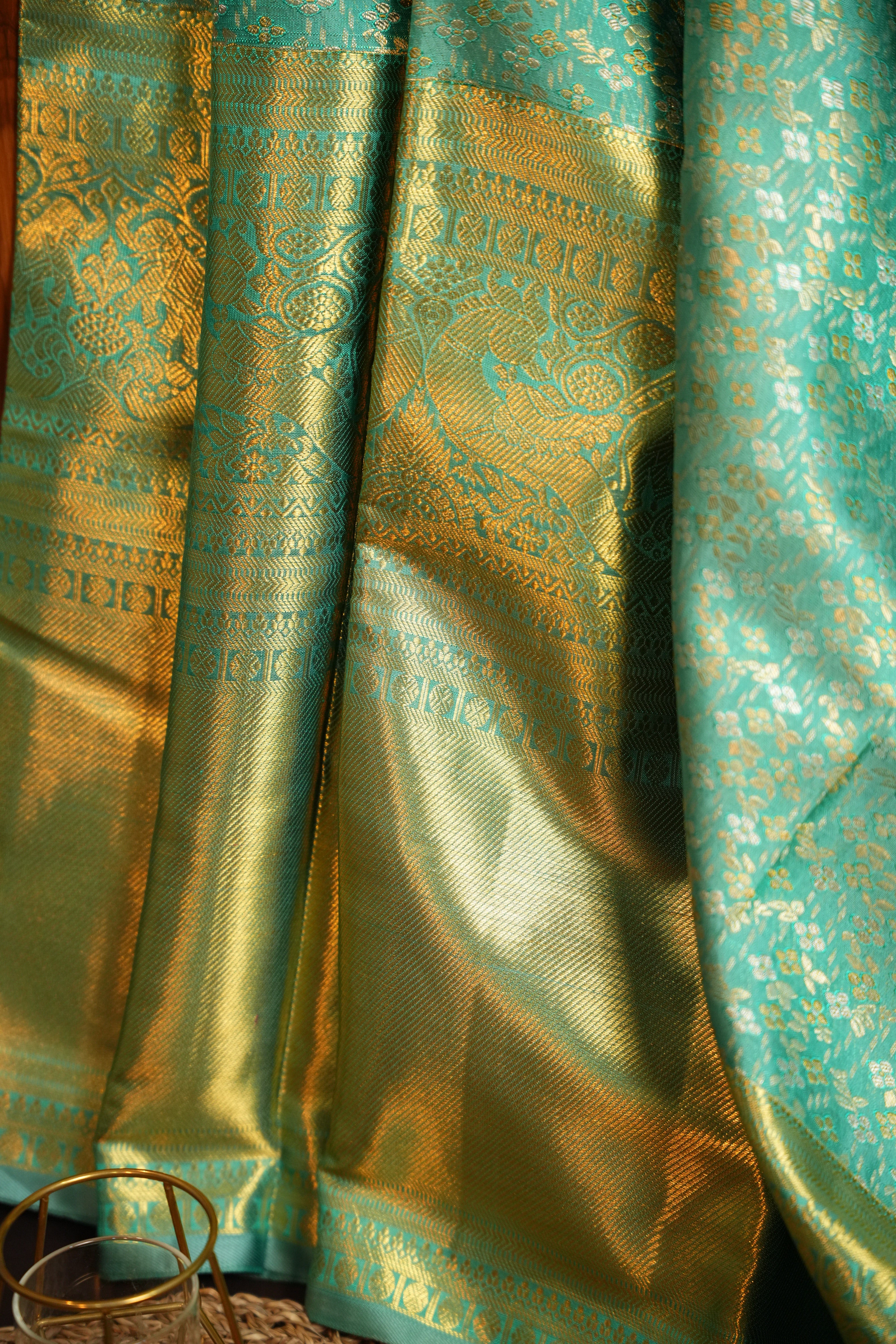 Bridal Maharani Border Saree with Rich Zari Weave