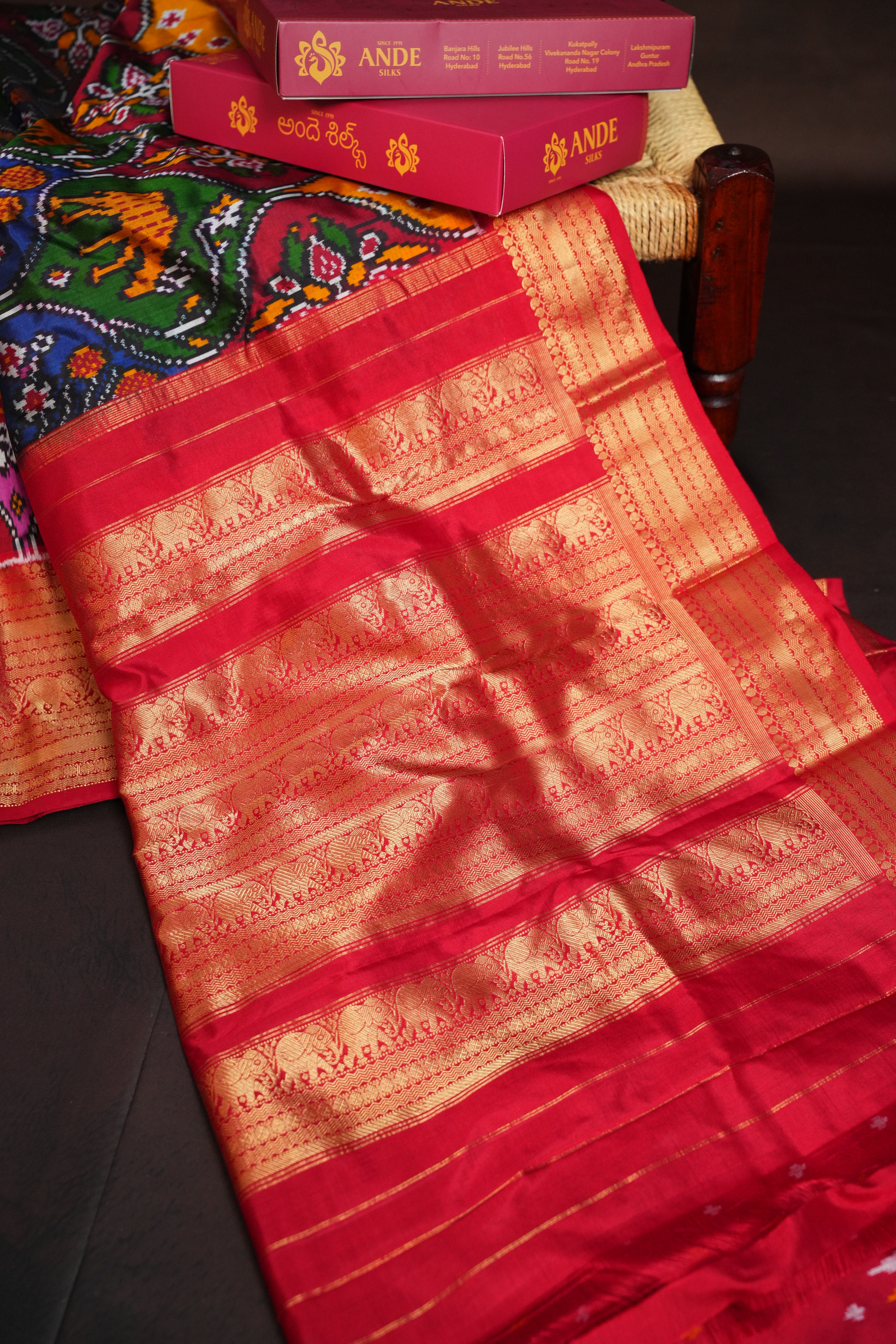 Ikkat Kanchi Border Silk Saree with Rich Pallu