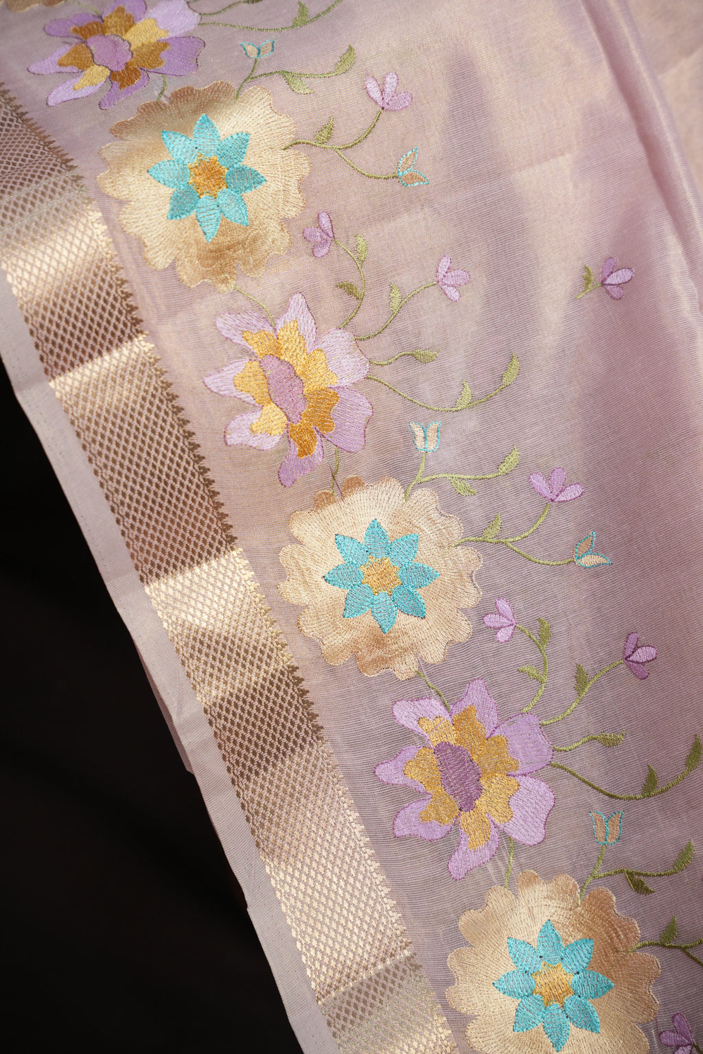 Pastel Lavender Benaras Saree with Floral Embroidery Design