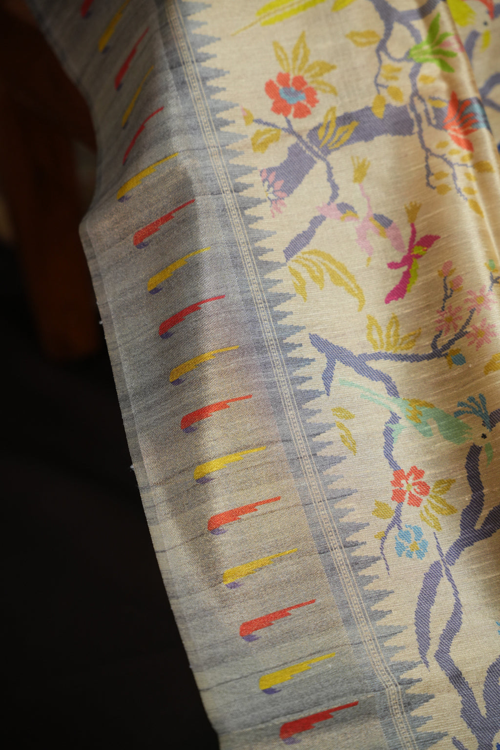 Grey Fancy Linen Saree with Bird Print and Tassel Design