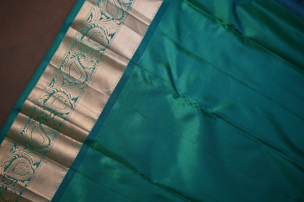Parrot Green Kanchipuram Vintage Silk Saree with Silver Zari