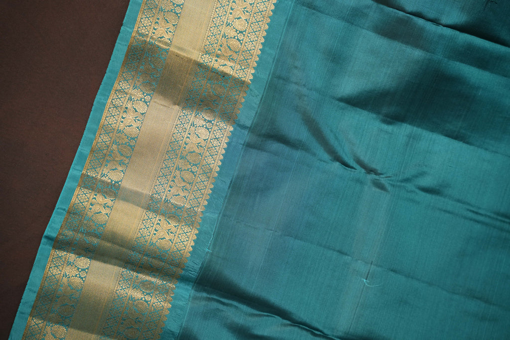 Purple Kanchipuram Vintage Saree with Contrast Zari Border