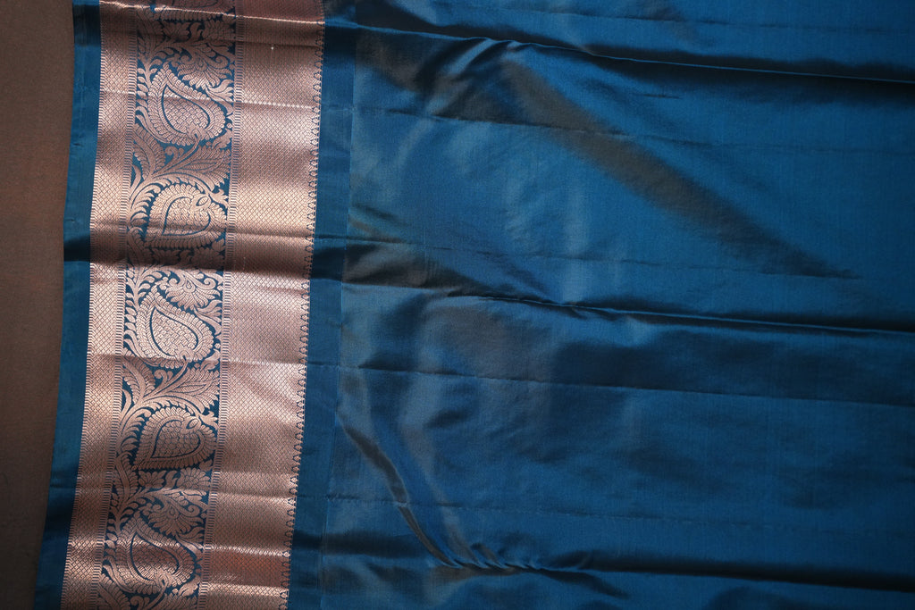 Copper Brown Kanchipuram Vintage Saree with Zari Border