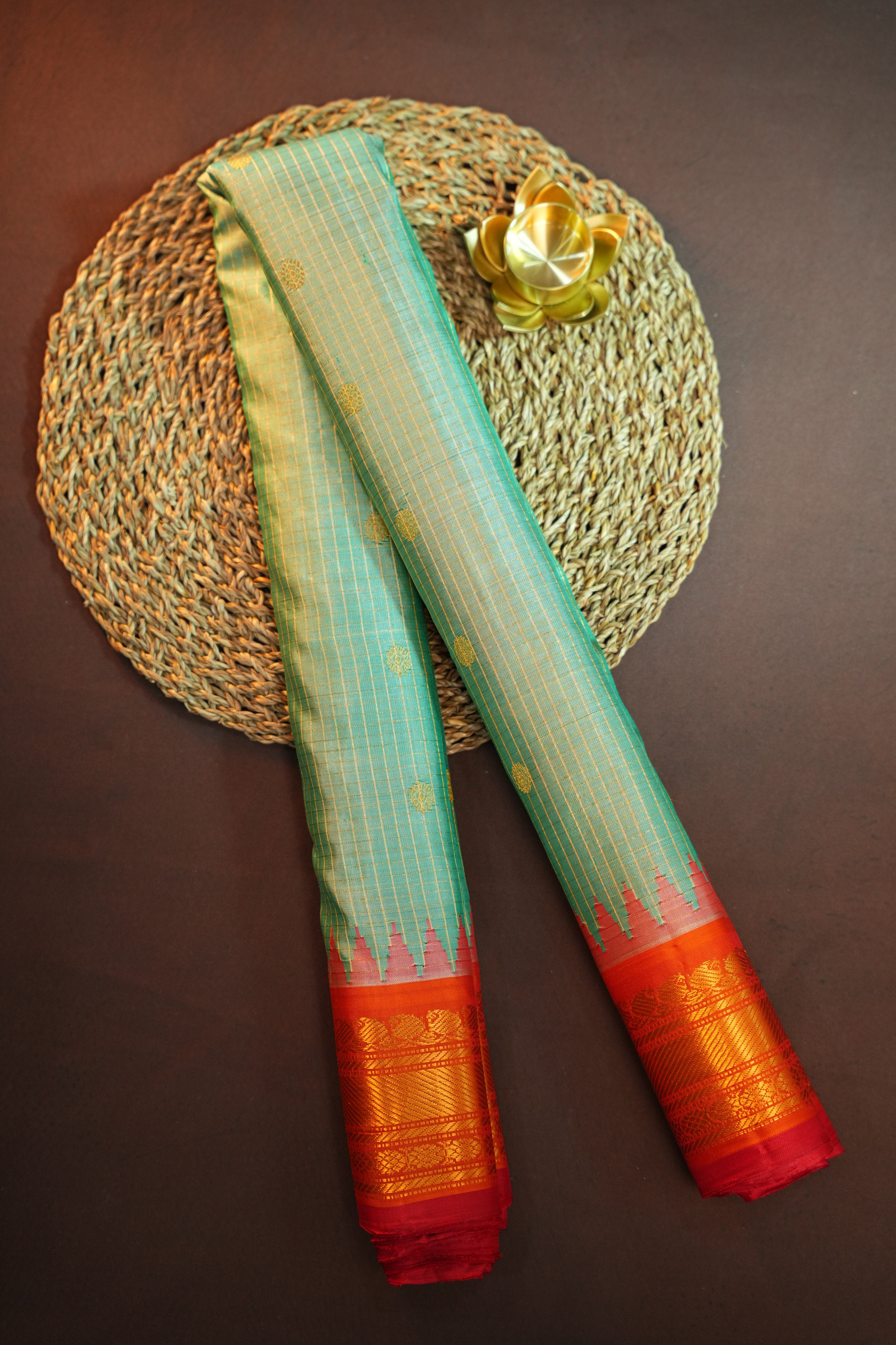 Gadwal Muniya Border Saree