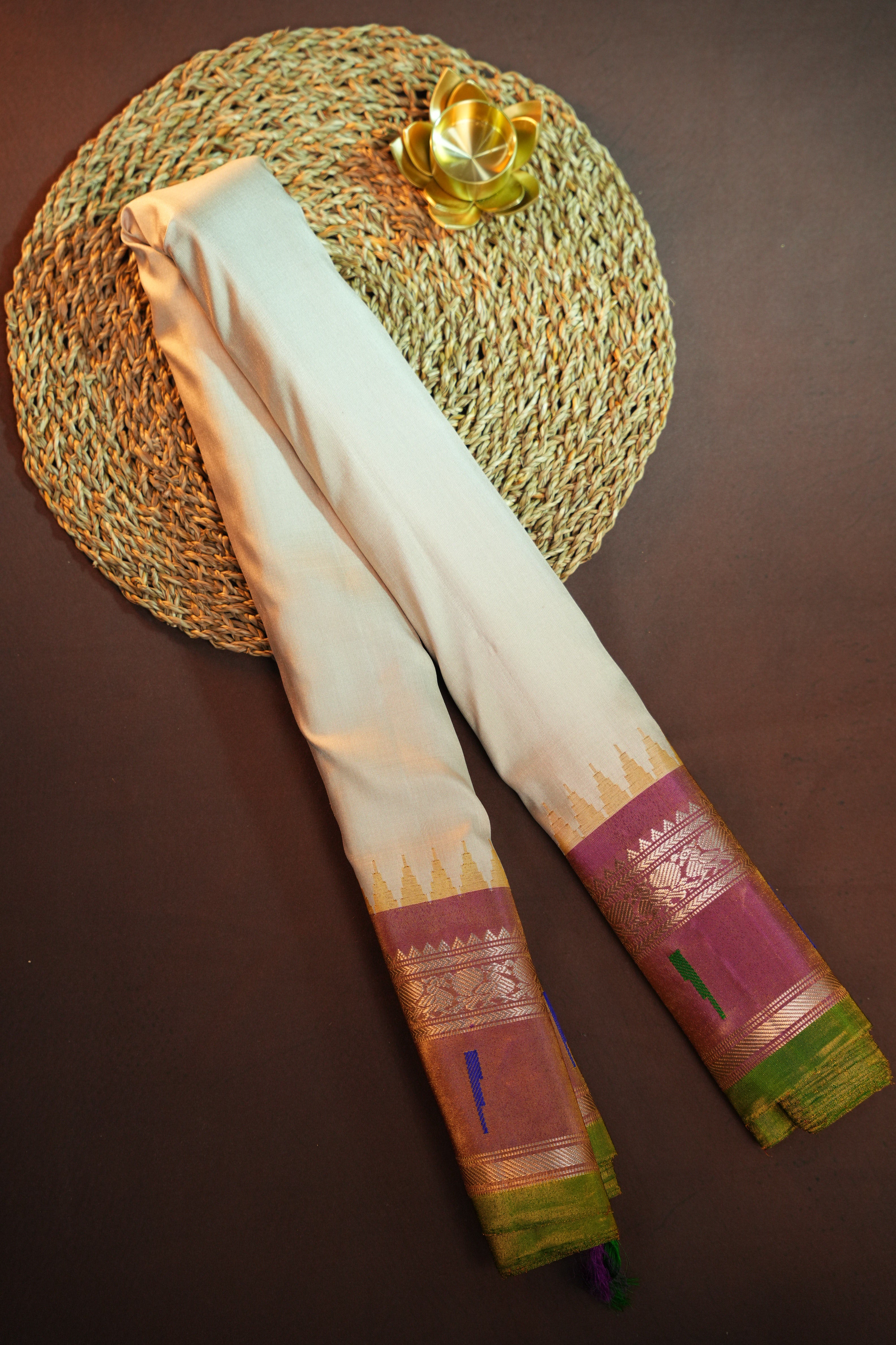 Gadwal Muniya Border Saree
