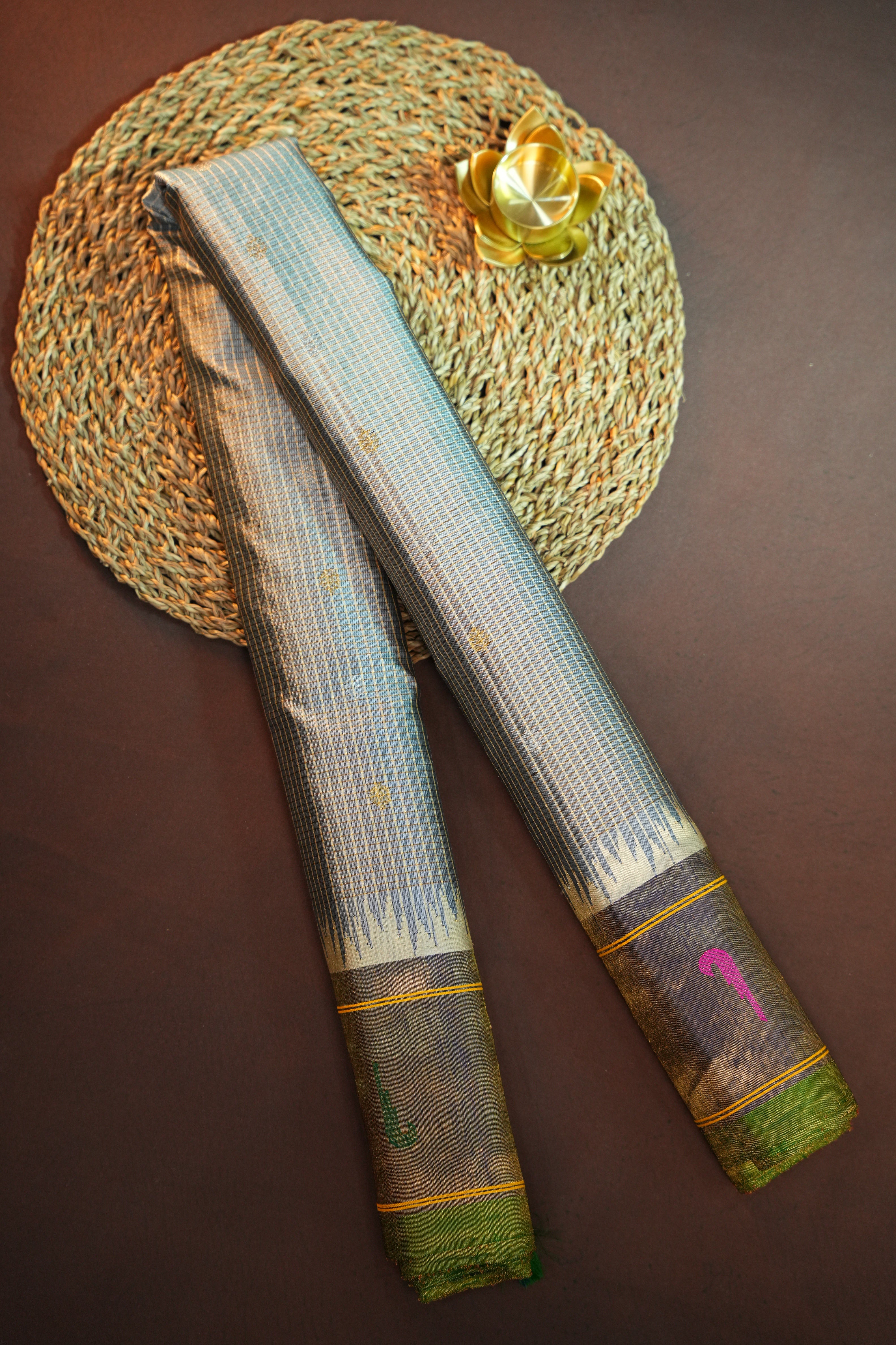 Gadwal Muniya Border Saree