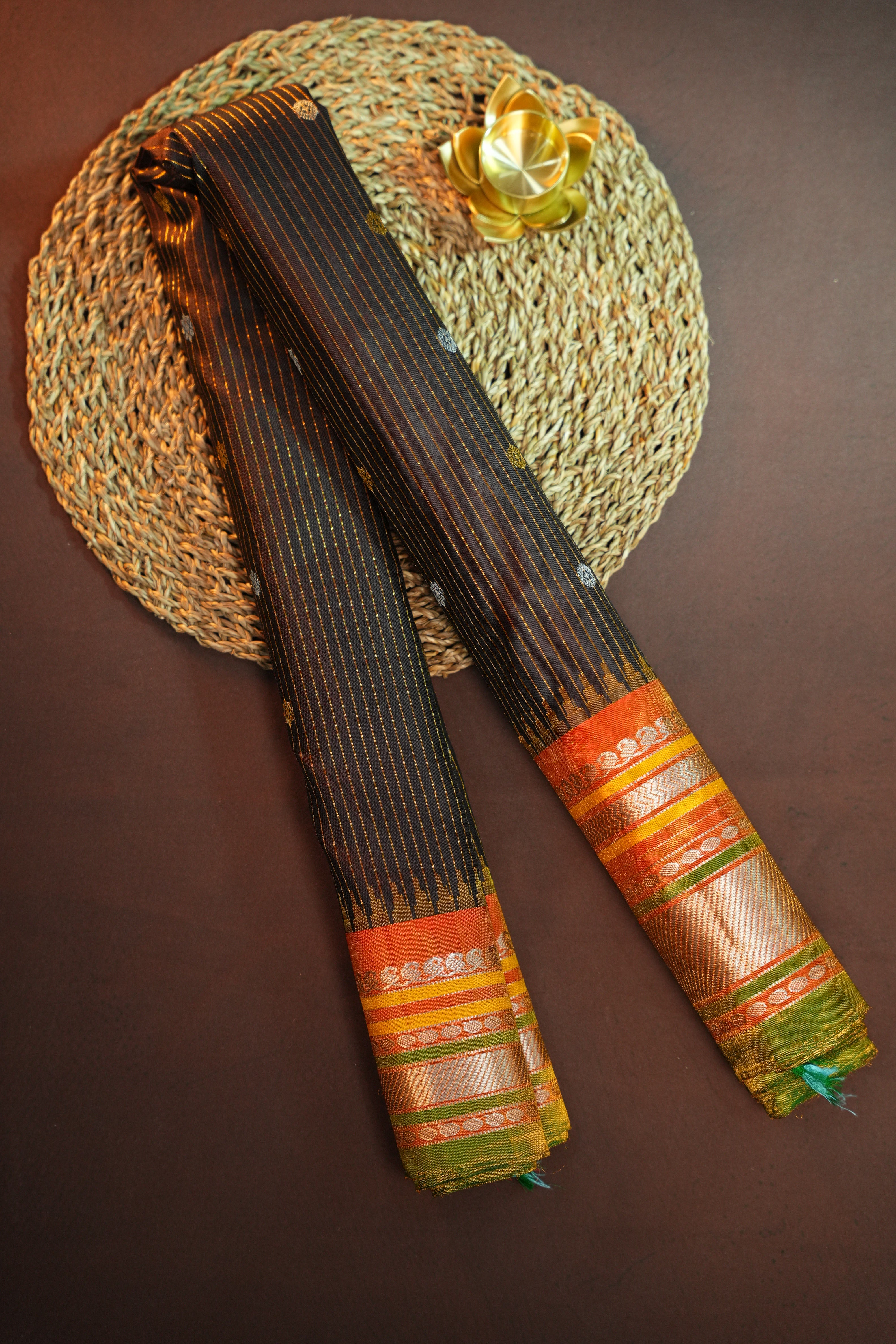Gadwal Muniya Border Saree