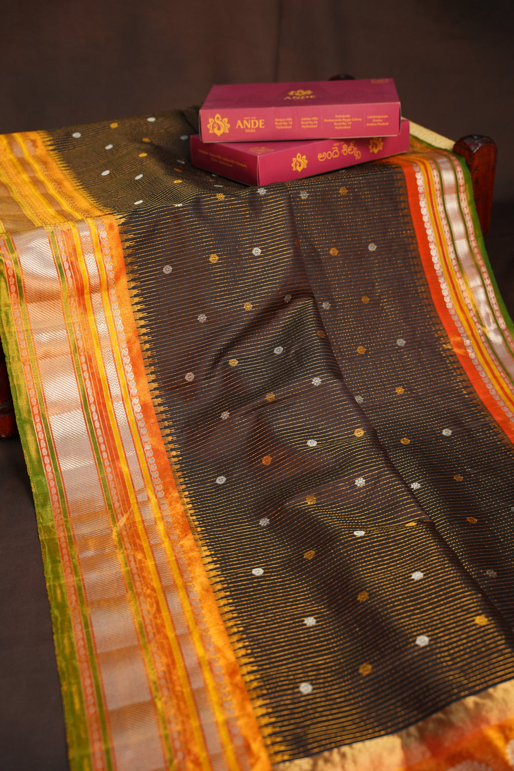 Gadwal Muniya Border Saree