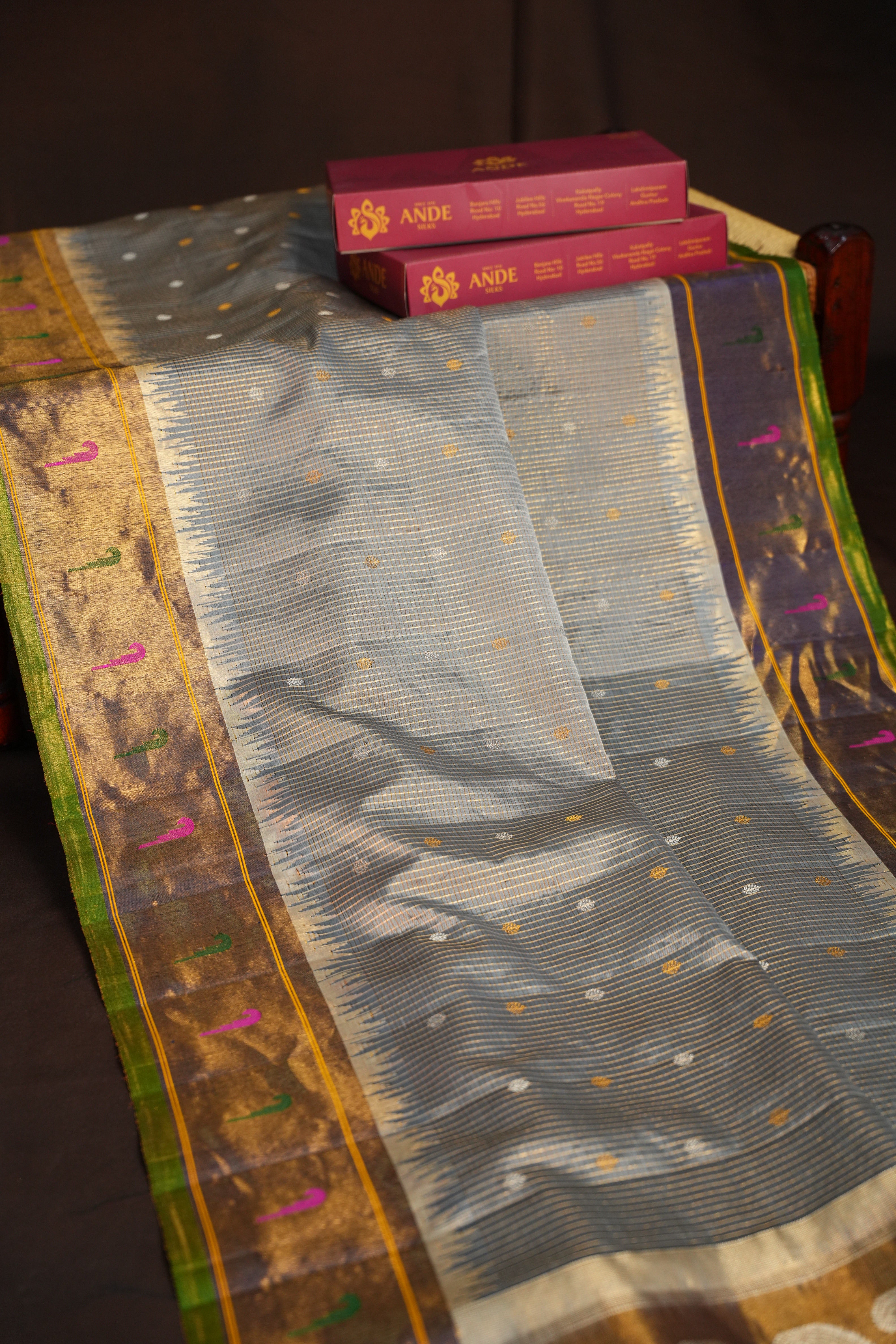 Gadwal Muniya Border Saree