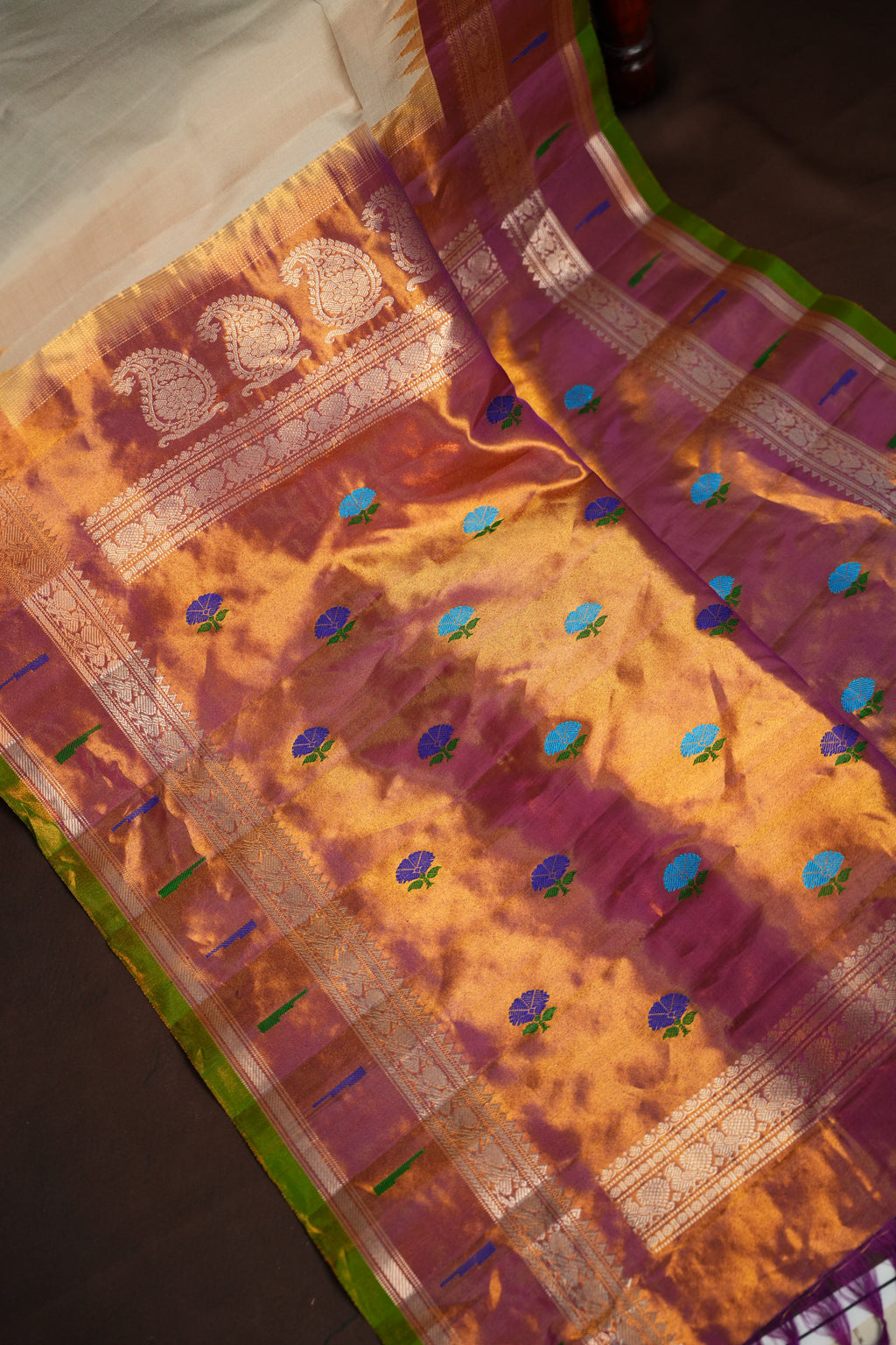 Gadwal Muniya Border Saree