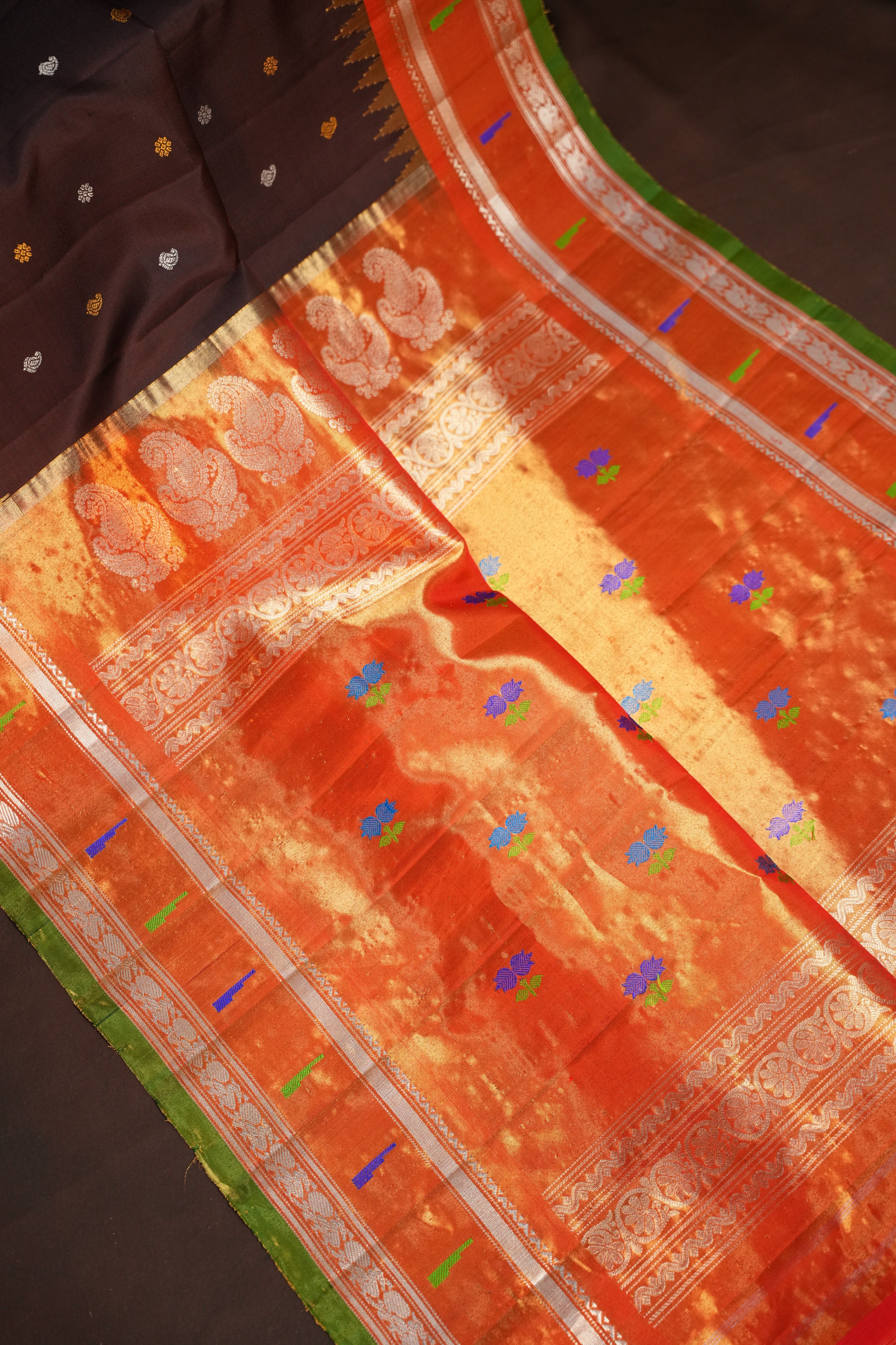 Gadwal Muniya Border Saree